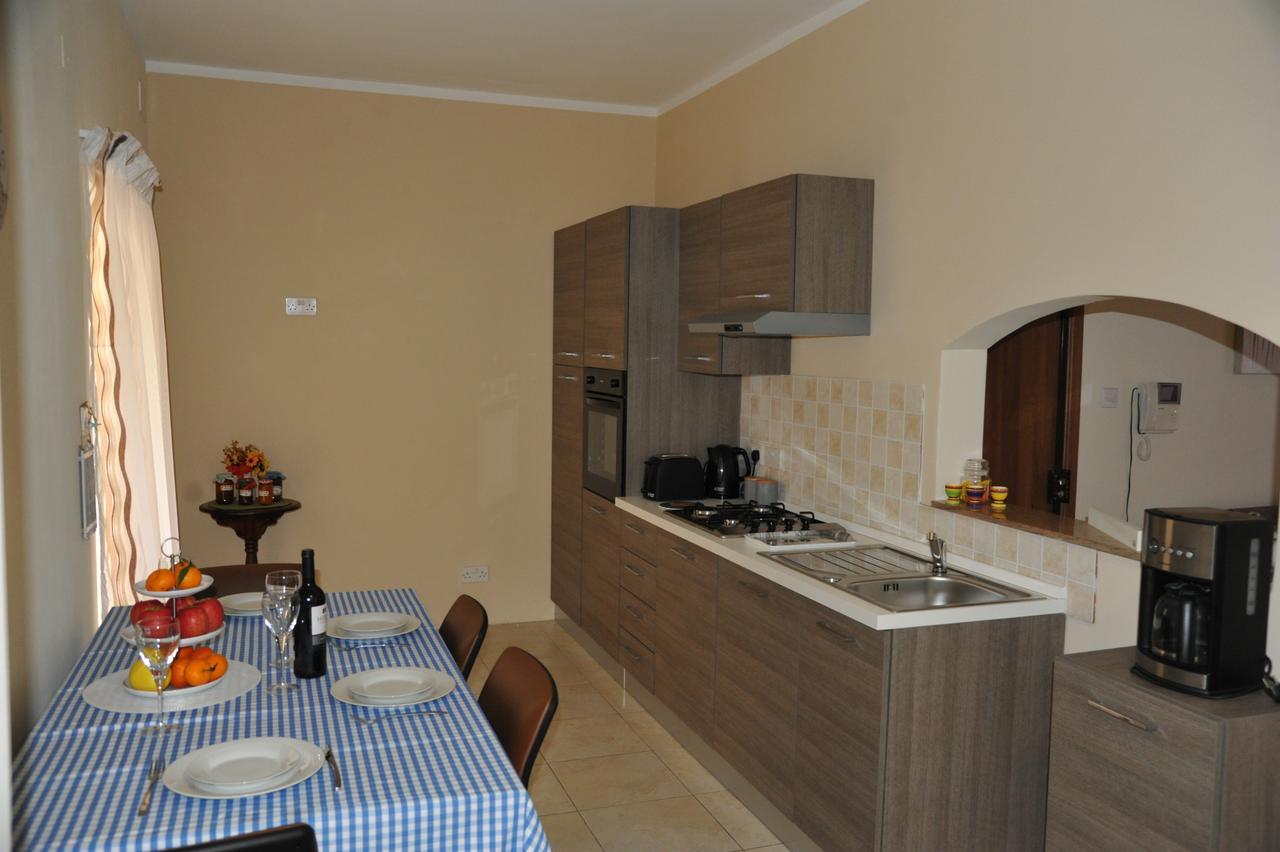 Doms Apartment Tarxien Δωμάτιο φωτογραφία